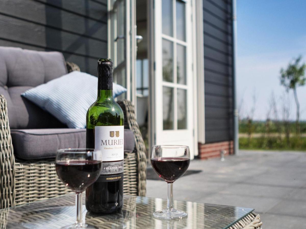 Rustic Holiday Home In Wissenkerke With Garden エクステリア 写真
