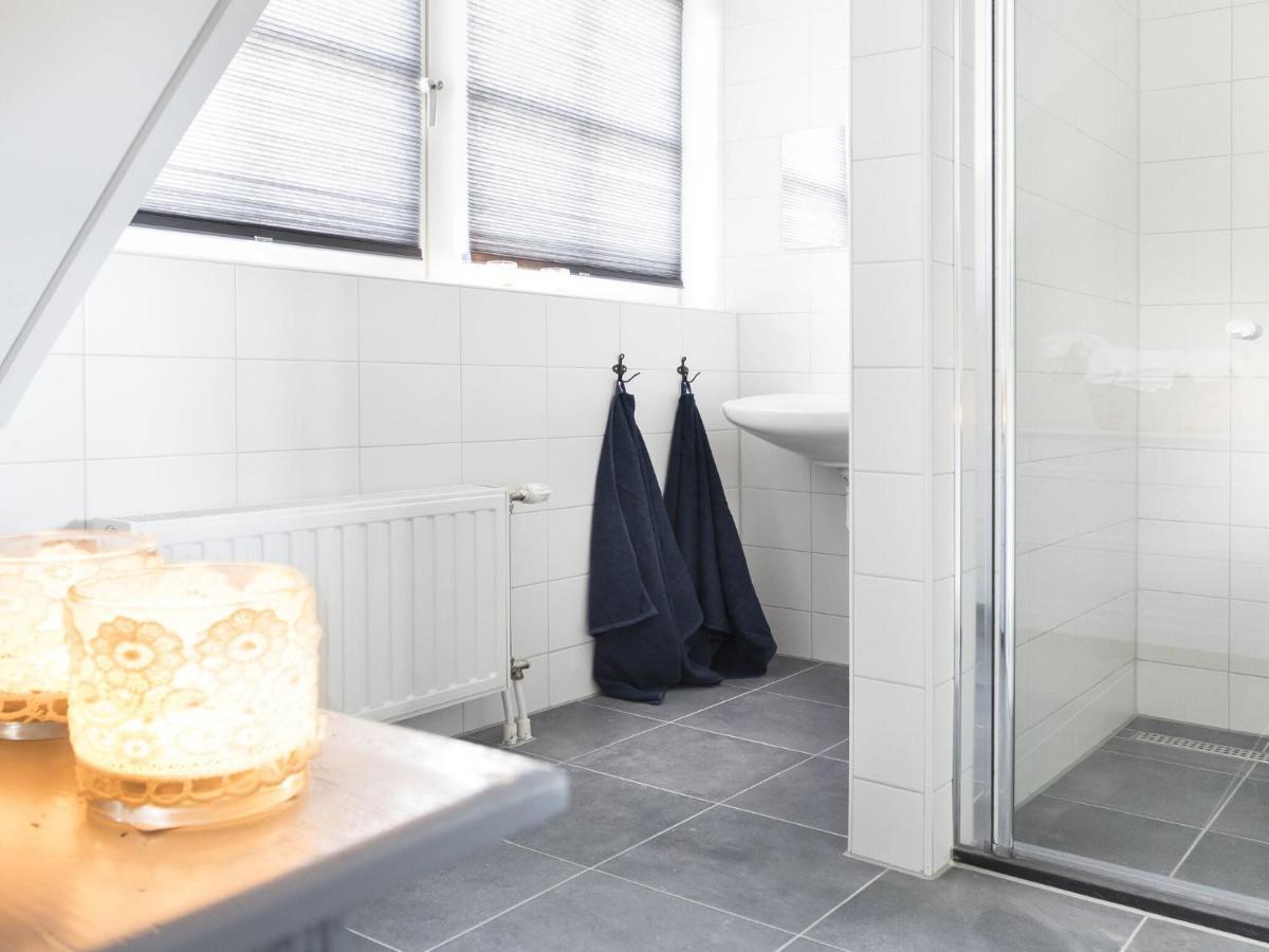 Rustic Holiday Home In Wissenkerke With Garden エクステリア 写真