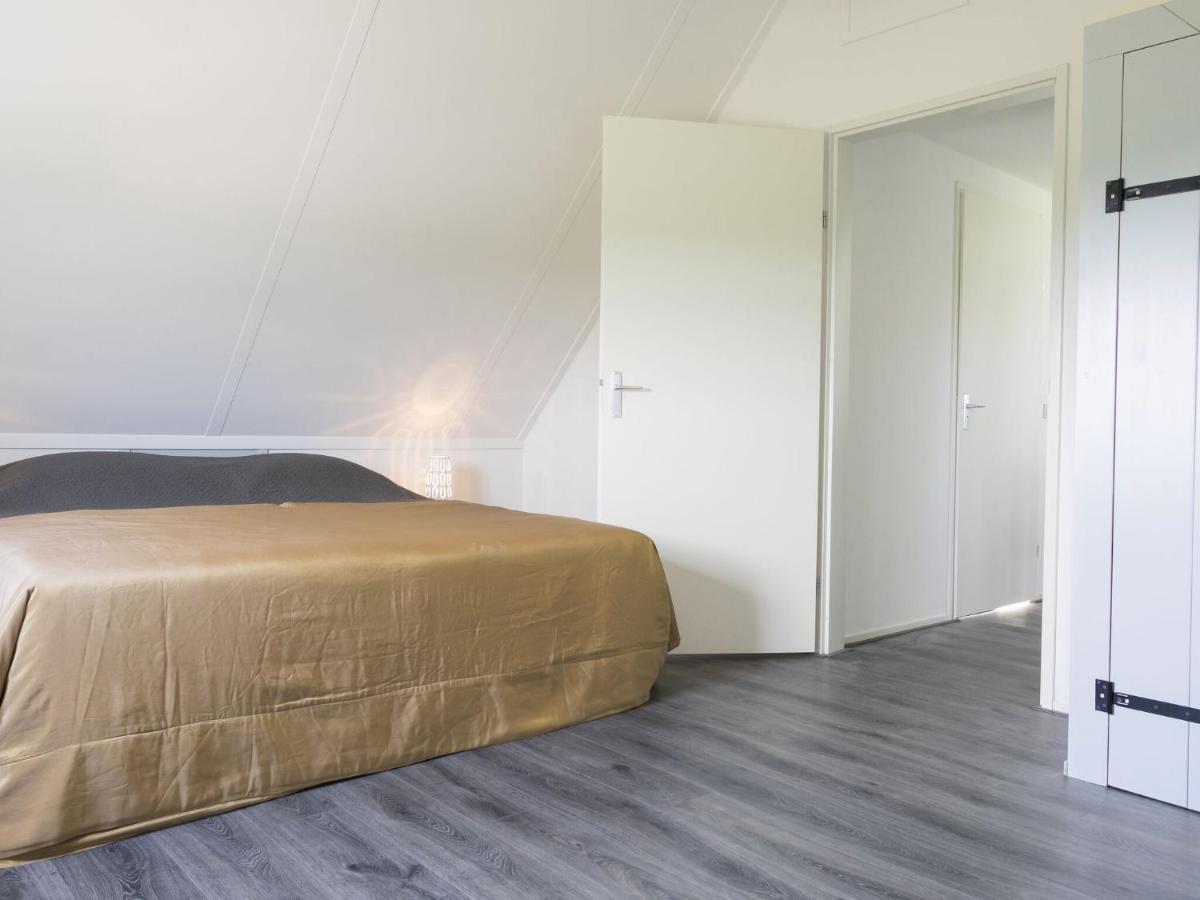 Rustic Holiday Home In Wissenkerke With Garden エクステリア 写真
